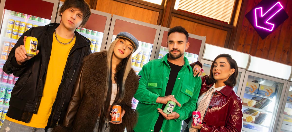 ElRubius, Lola Indigo, IlloJuan y Marina Rivers en la campañana de un refresco