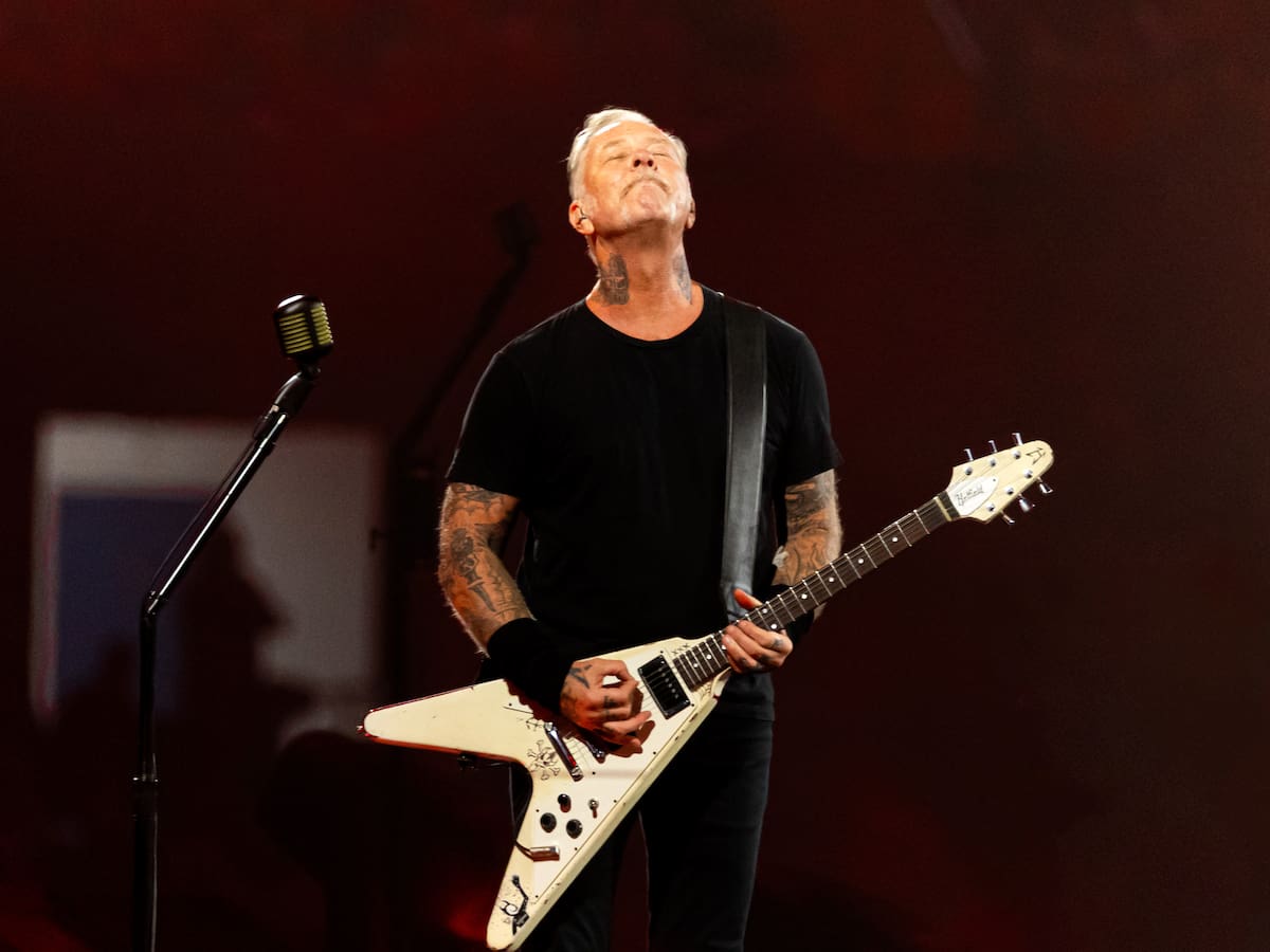 James Hetfield, sobre pronunciarse políticamente: “Metallica no está aquí como otros artistas para influir en vosotros con su m*erda”