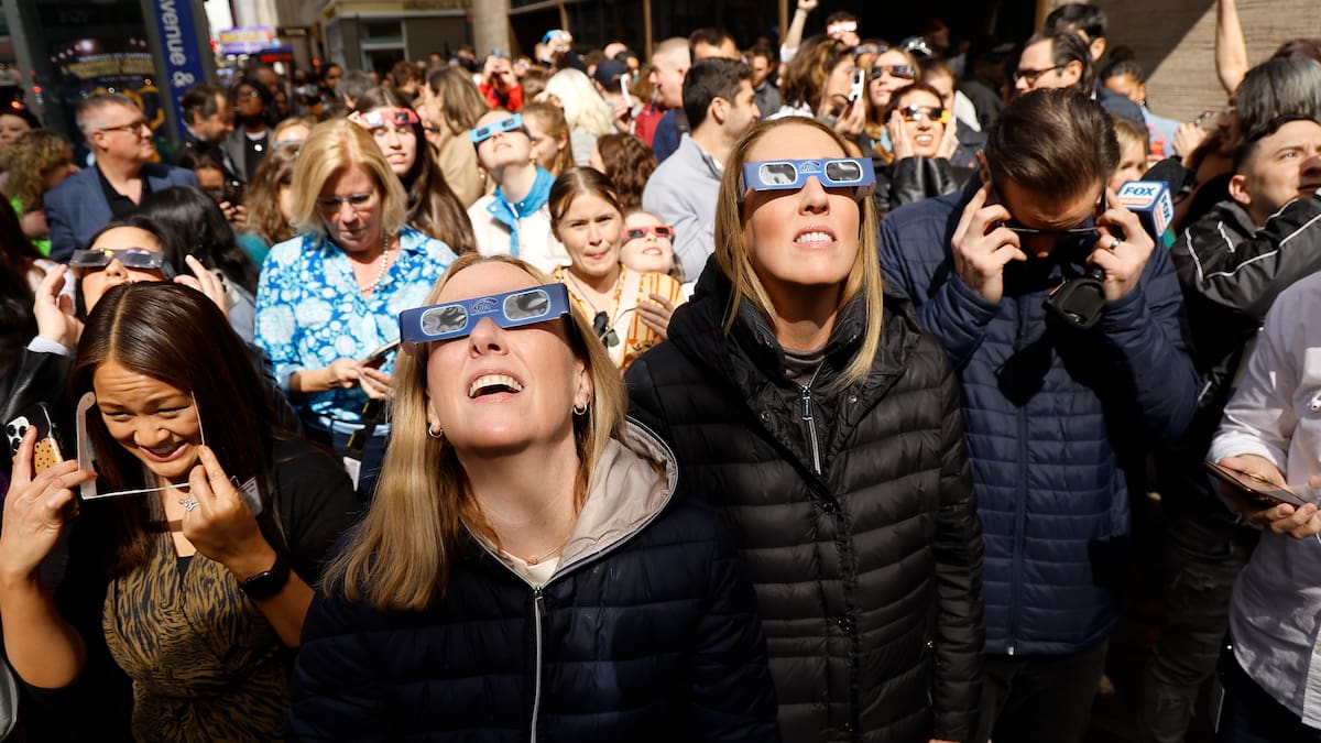 Dónde comprar gafas para el eclipse solar 2026 a última hora