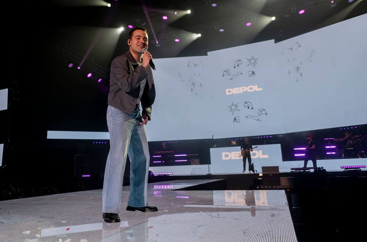 De Pol nos ha dejado su magia en la noche madrileña con dos canciones: Última Bala y Te Confieso.