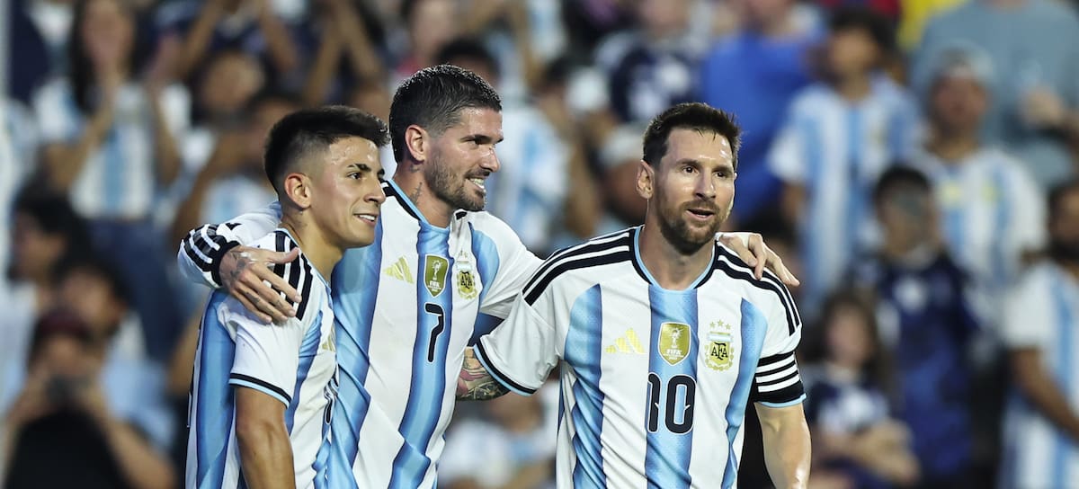 Thiago Almada, Lionel Messi y Rodrigo De Paul con la Selección Argentina en el Mundial 2026