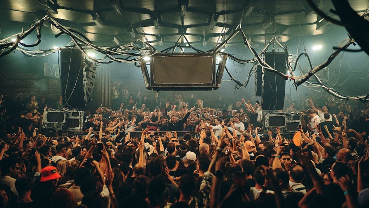 La mesa de mezclas de Solomun volverá a hacer vibrar Ibiza durante su residencia 'Solomun +1'