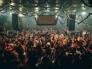 La mesa de mezclas de Solomun volverá a hacer vibrar Ibiza durante su residencia 'Solomun +1'