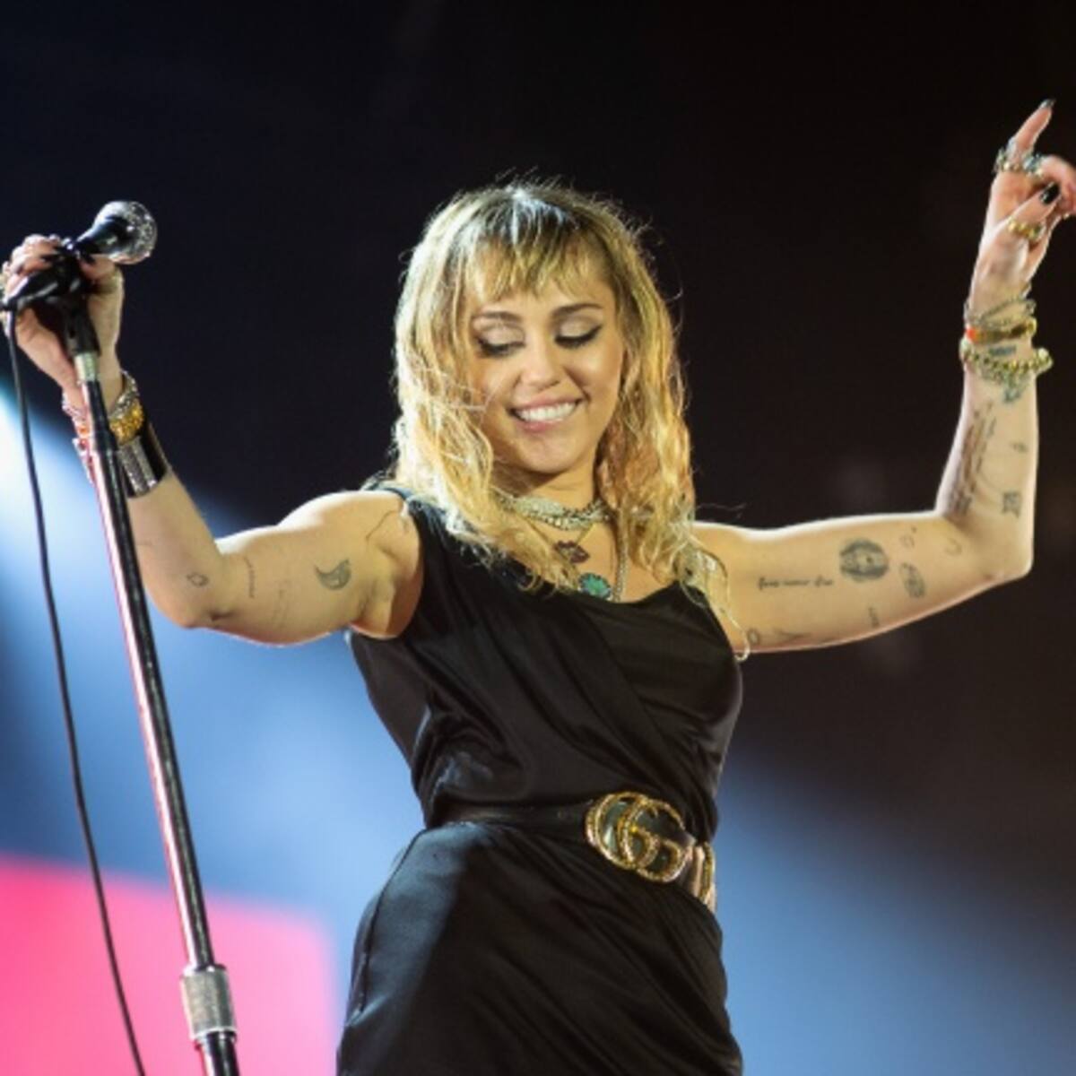 Conversamos con Miley Cyrus sobre "She is Coming"