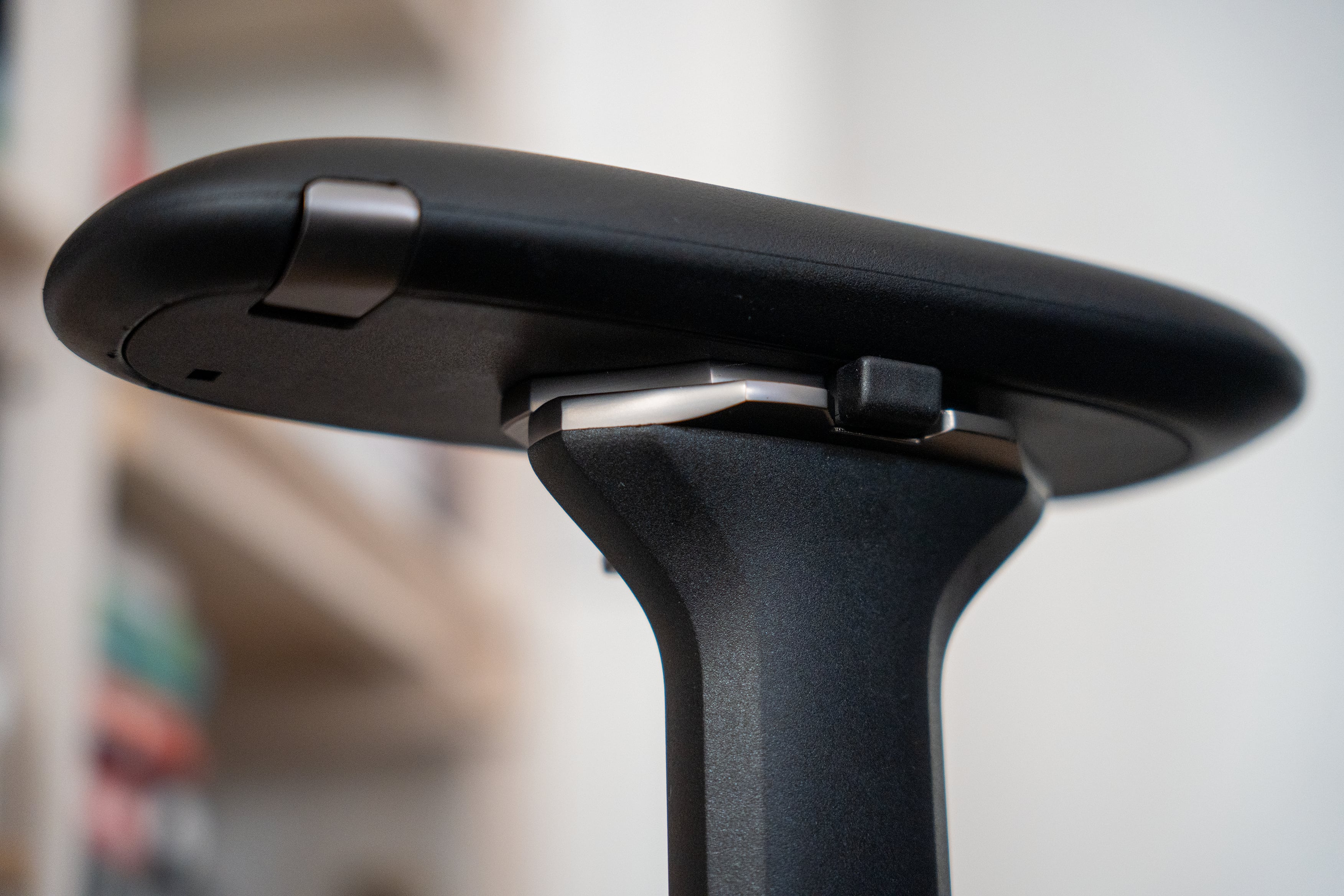 Razer Iskur V2 NewGen: la silla que cambia tu escritorio más que un ratón o un teclado