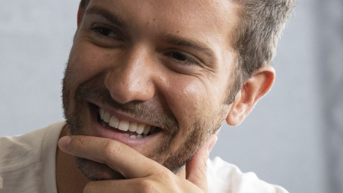 Pablo Alborán adelanta un minuto de Hablemos de amor