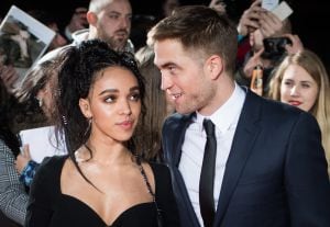 FKA Twigs y Robert Pattinson durante la &#039;premiere&#039; de &#039;La Ciudad Perdida de Z&#039;