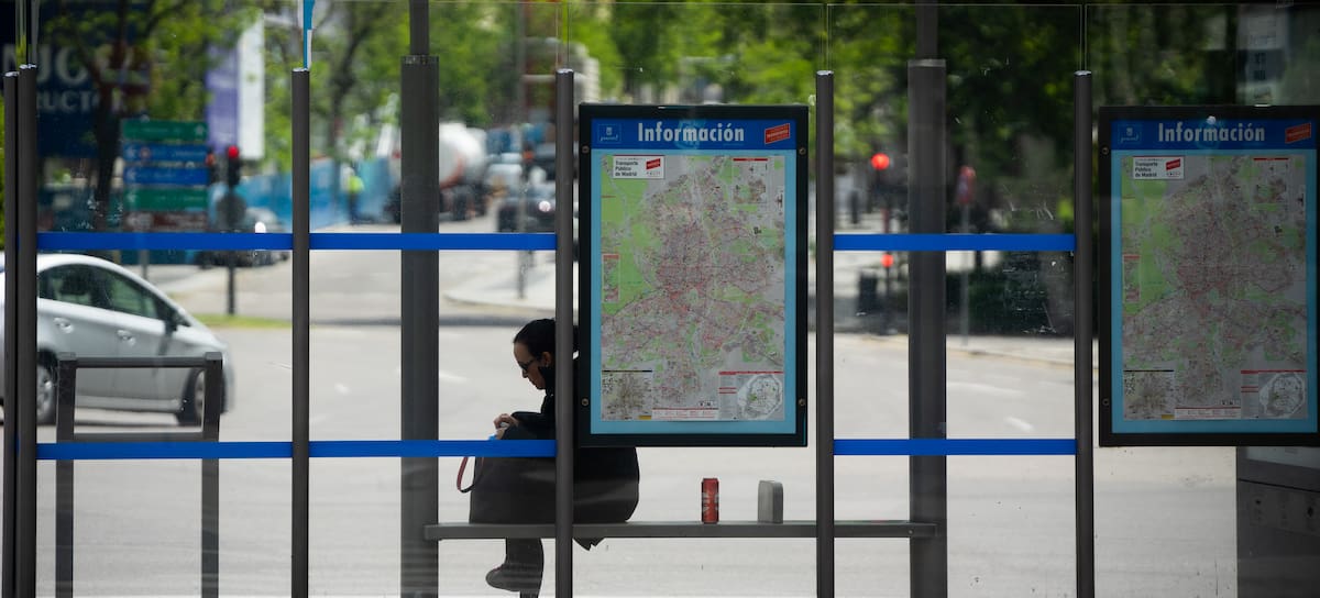 Una parada de autobuses en Madrid