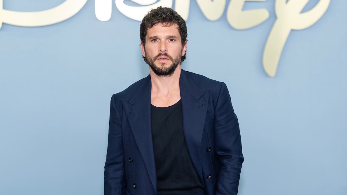 Kit Harington abandona Poniente para adentrarse como profesor de Defensa contra las Artes Oscuras de 'Harry Potter' en Hogwarts