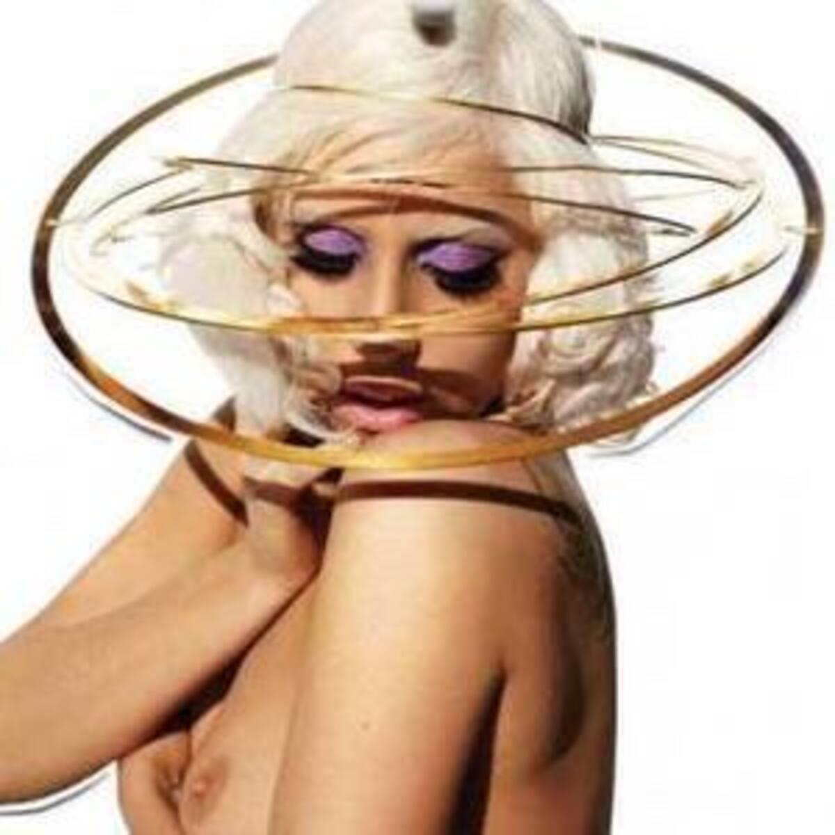 Lady Gaga, sin tiempo para vestirse