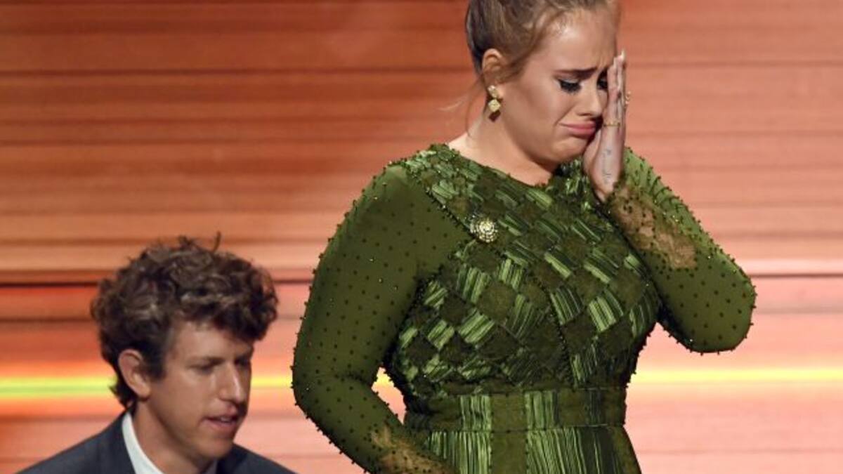 15 fotos que resumen la gran noche de Adele en los Grammy