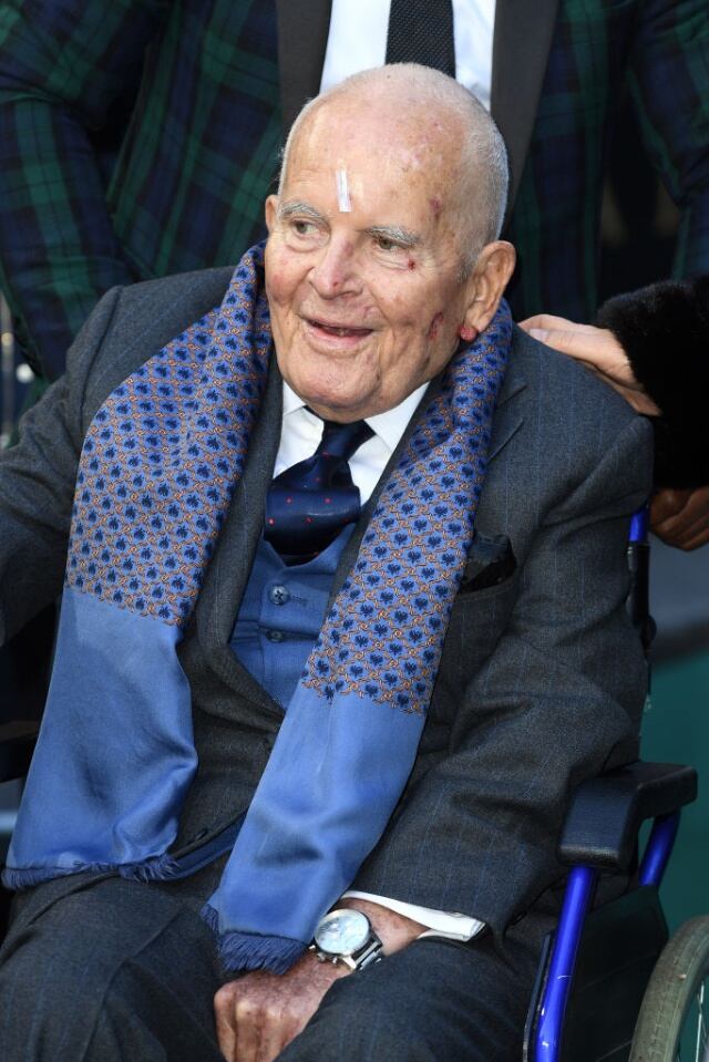 Ian Holm en la premiere de &quot;Tolkien&quot; en abril de 2019 en Londres, Inglaterra