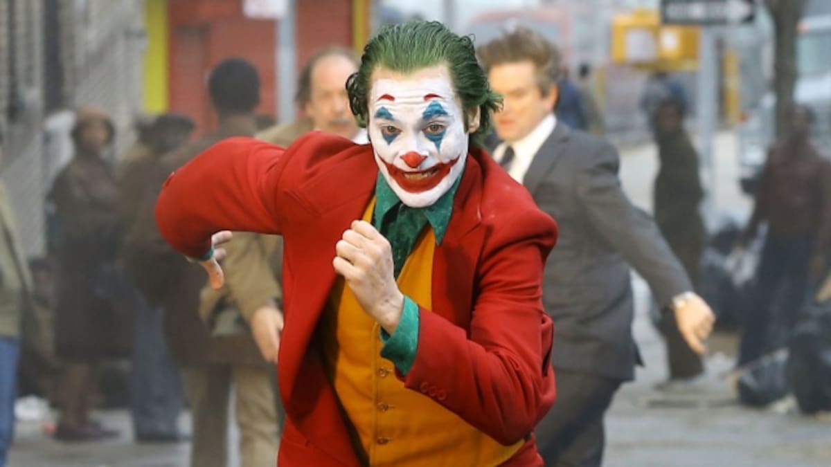 Revelan nuevo video de Joaquin Phoenix escapando de la policía vestido de Joker