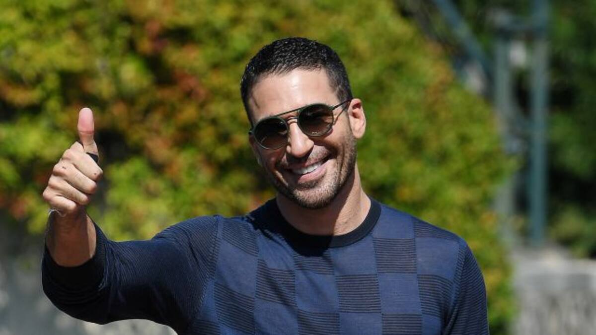 Miguel Ángel Silvestre relata el momento paranormal relacionado con su serie con Álex de la Iglesia