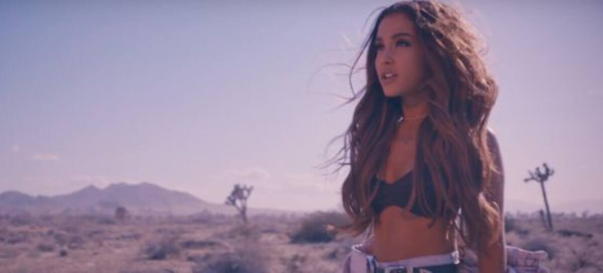Ariana Grande superó los 100 millones de views con 'Into You'