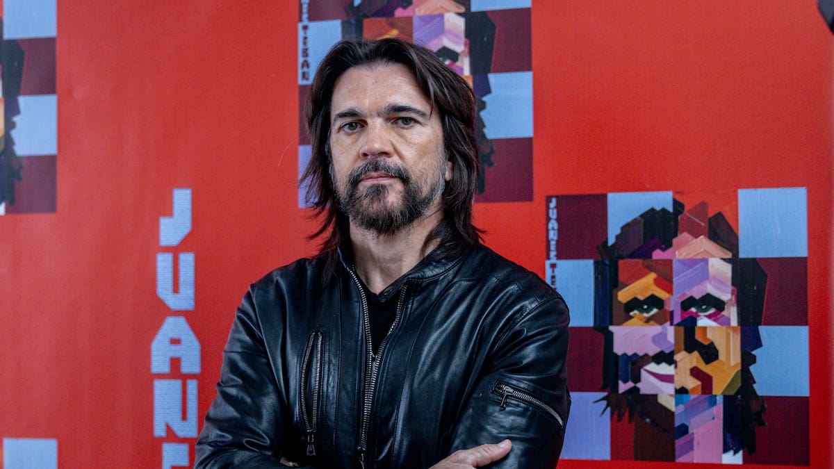 El día que Mick Jagger sujetó la partitura a Juanes: “Se me olvidaron las gafas”