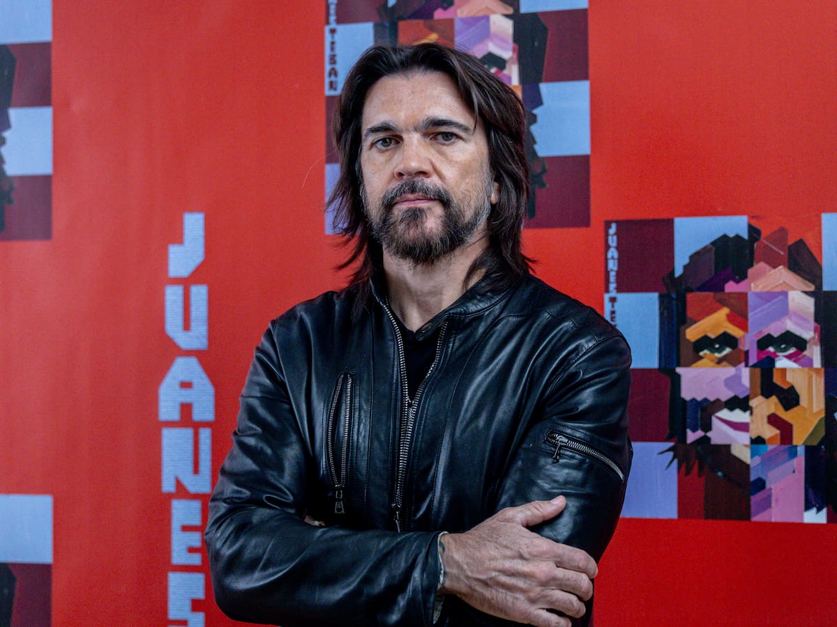 El día que Mick Jagger sujetó la partitura a Juanes: “Se me olvidaron las gafas”