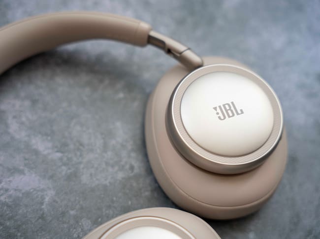 JBL Live 780NC