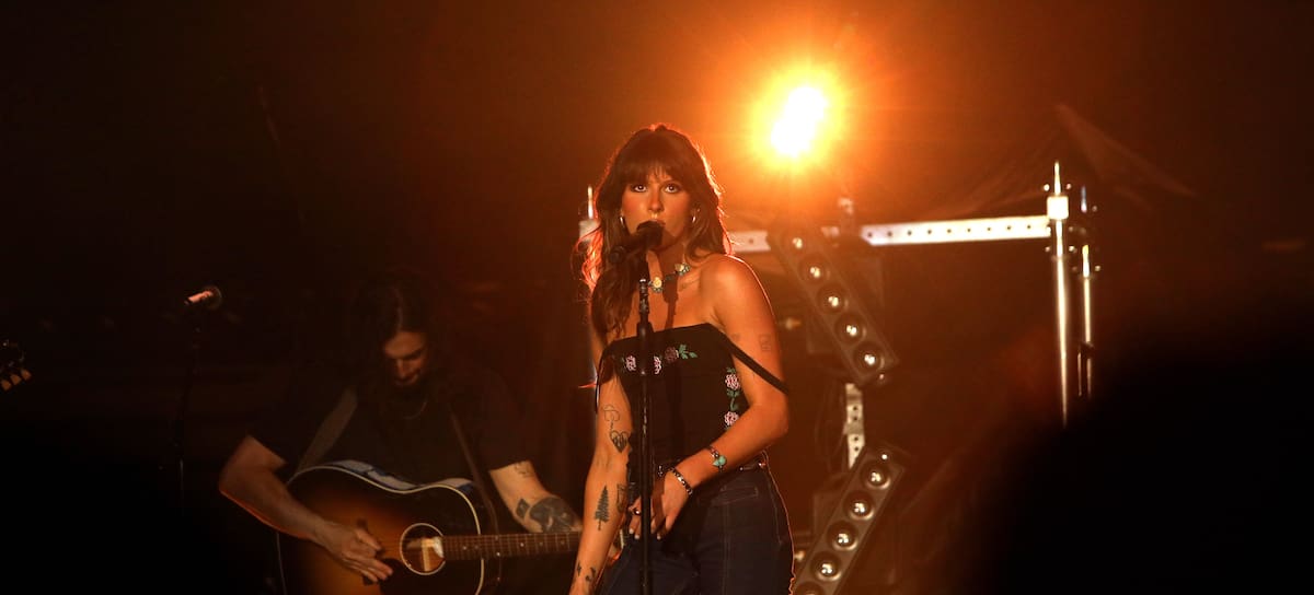Ella Langley actuando en el Coca-Cola Coliseum el 4 de abril de 2025 en Toronto, Ontario.
