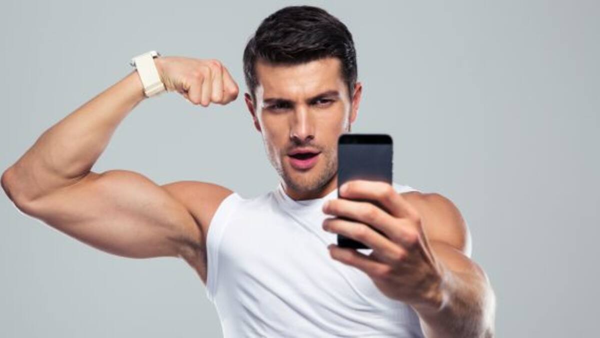 ¿Por qué a los hombres les gusta la selfie en el gym?