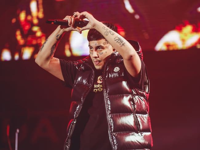 Duki regala un corazón a sus fans