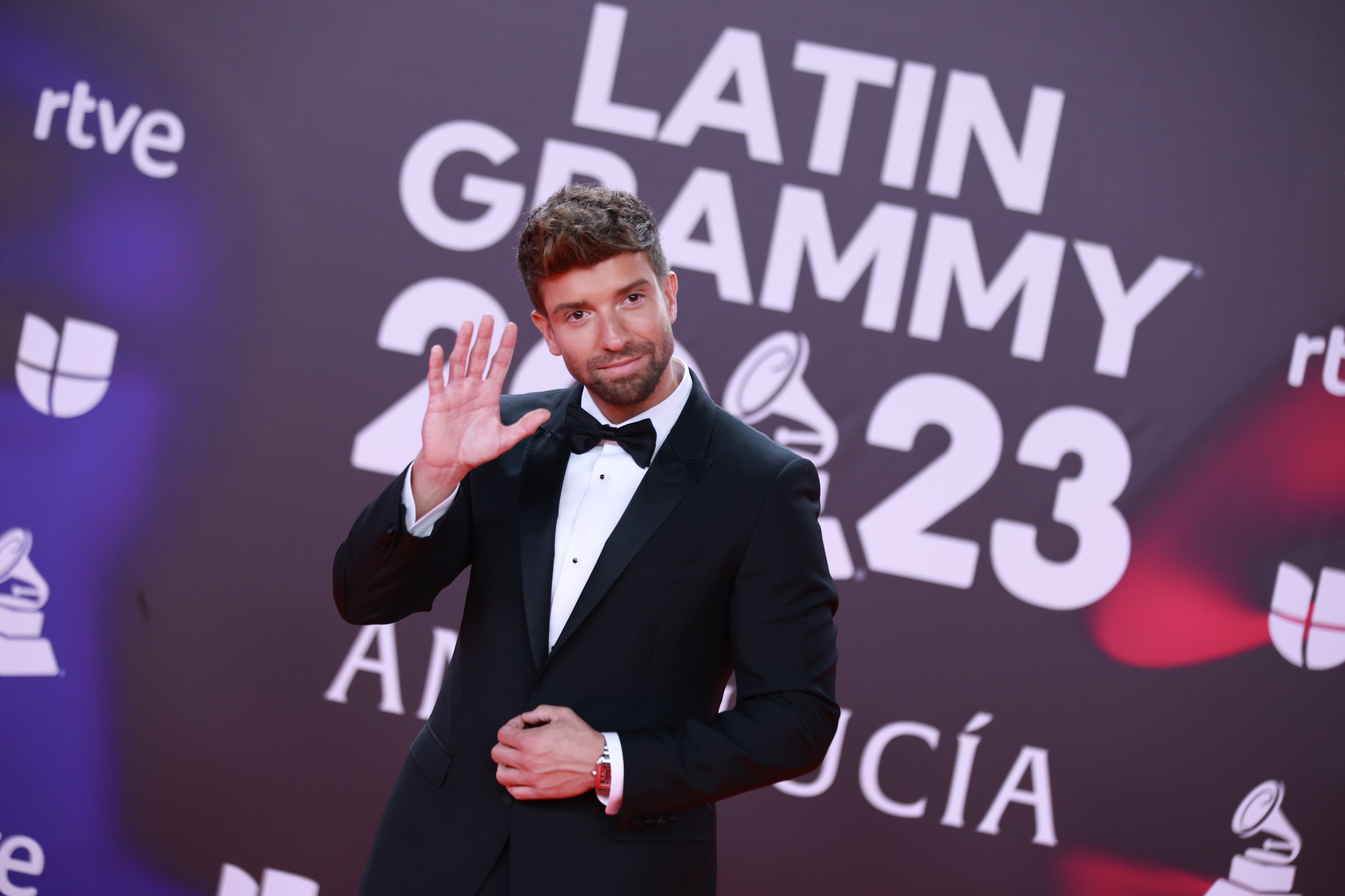 Pablo Alborán en la alfombra de los Latin Grammy 2023