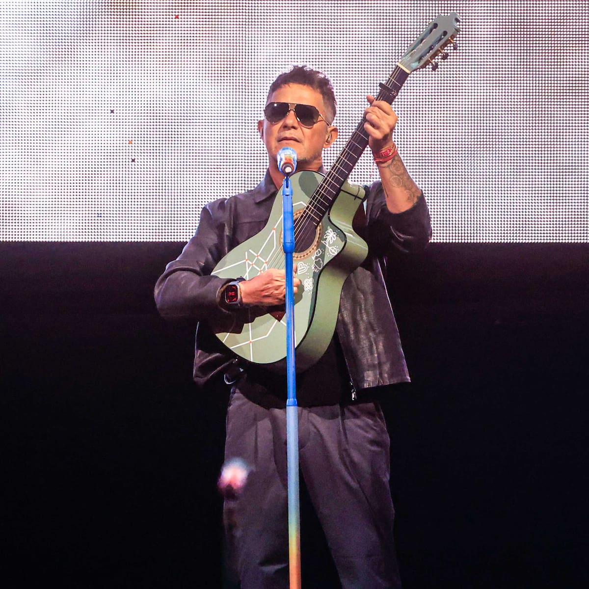Alejandro Sanz rinde un homenaje a Gustavo Adolfo Bécquer en 'Yo era poesía', junto al mexicano Eden Muñoz