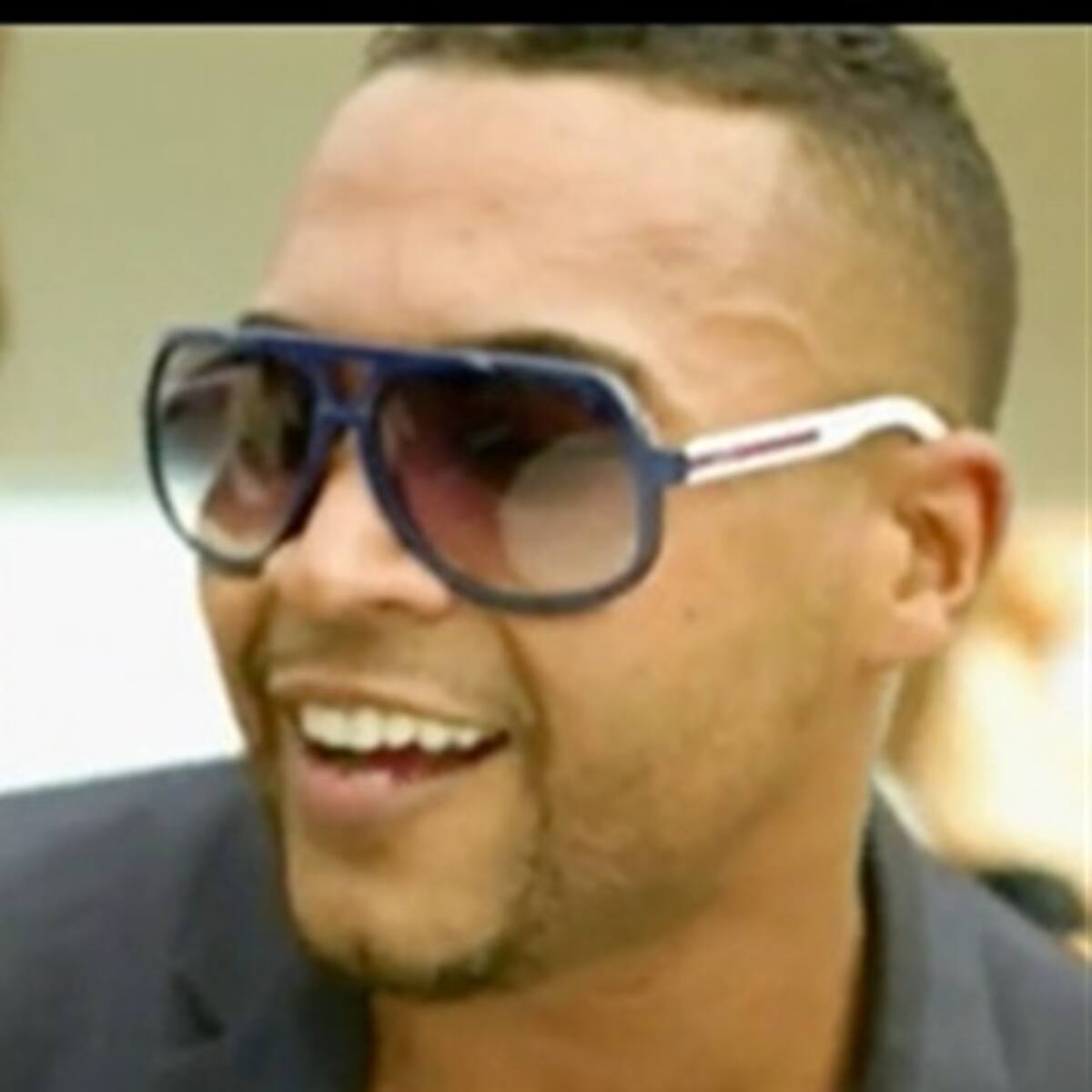 Don omar hace un saludo muy especial por internet
