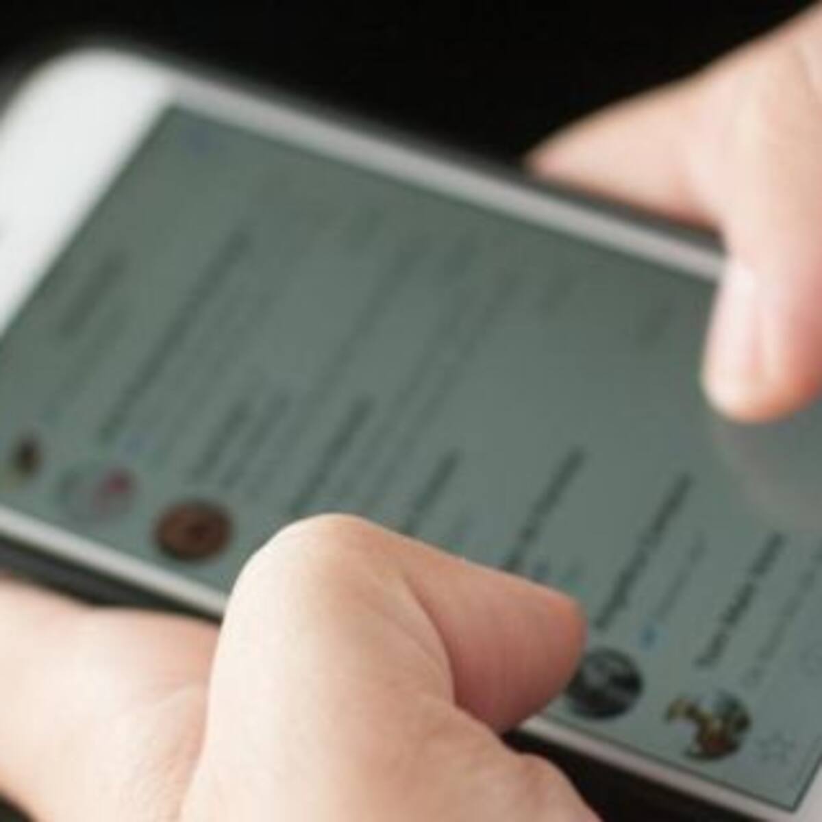 ¿Cómo mandar mensajes con burbujas en WhatsApp?