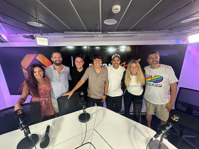 Andrea Sánchez, Javier Penedo, Ramsés López, Dani Moreno 'El Gallo', Jose Manuel Duro, Cristina Boscá y Tony Aguilar, presentadores actuales de la familia de LOS40