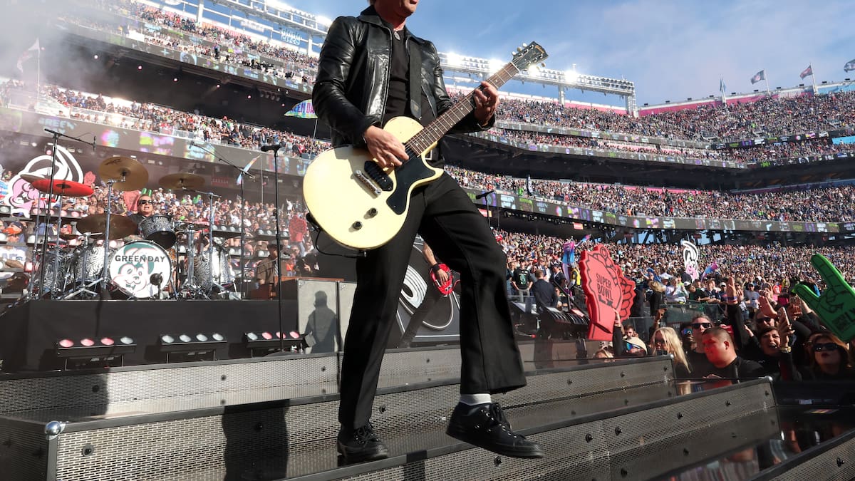 Así fue la actuación de Green Day antes de la Super Bowl 2026: ¿boicotearon su show?