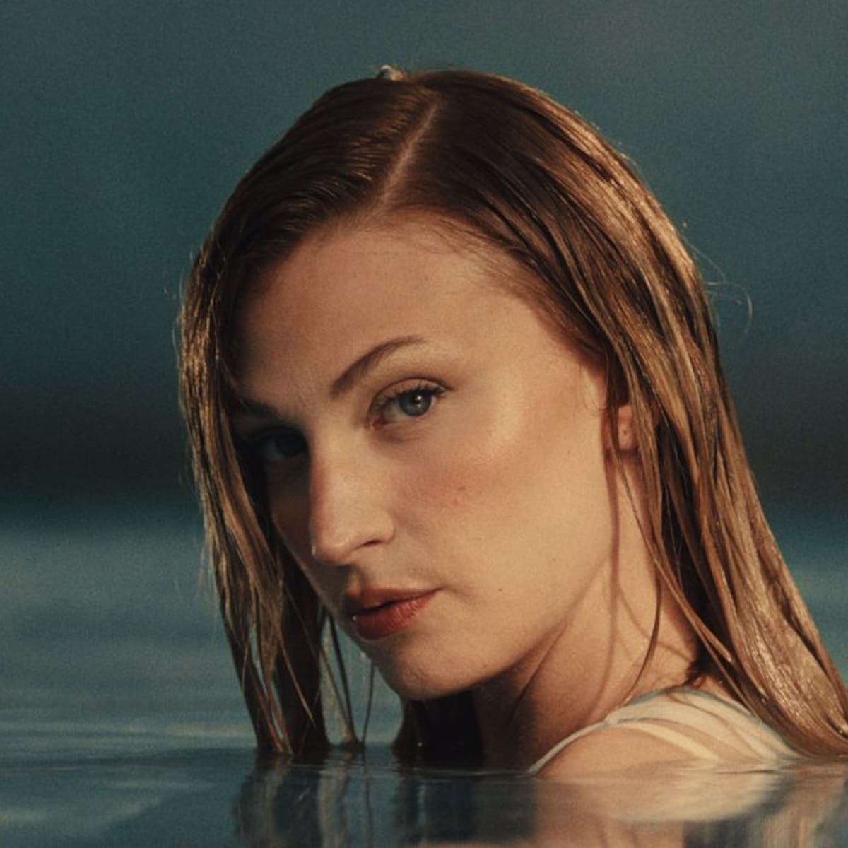 Julieta estrena su nueva etapa más pop con “Cent per Cent”