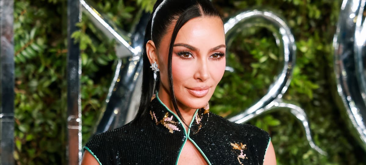 Kim Kardashian posando en el photocall.