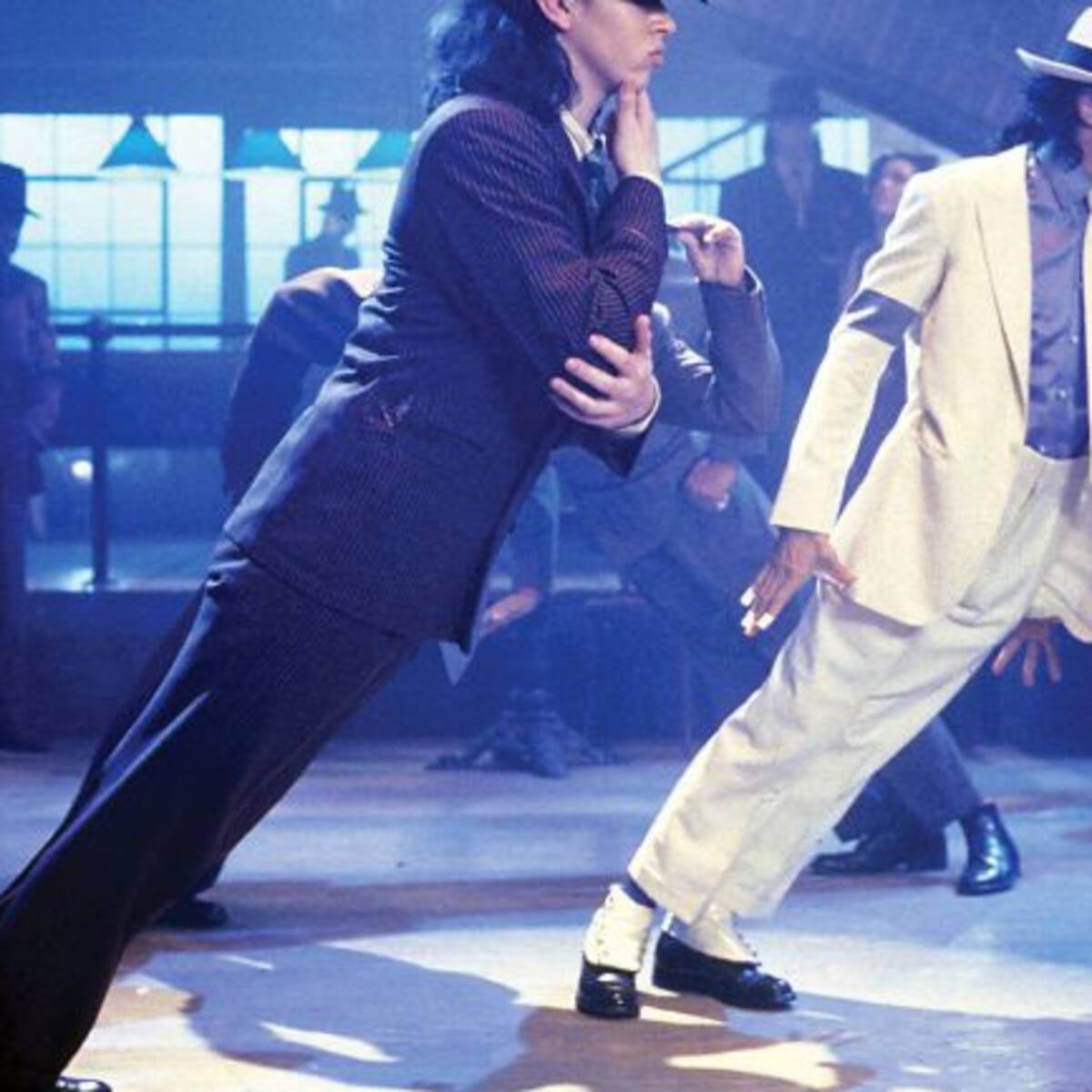 Este era el secreto de Michael Jackson para poder inclinarse 45º sobre el escenario sin caerse al piso