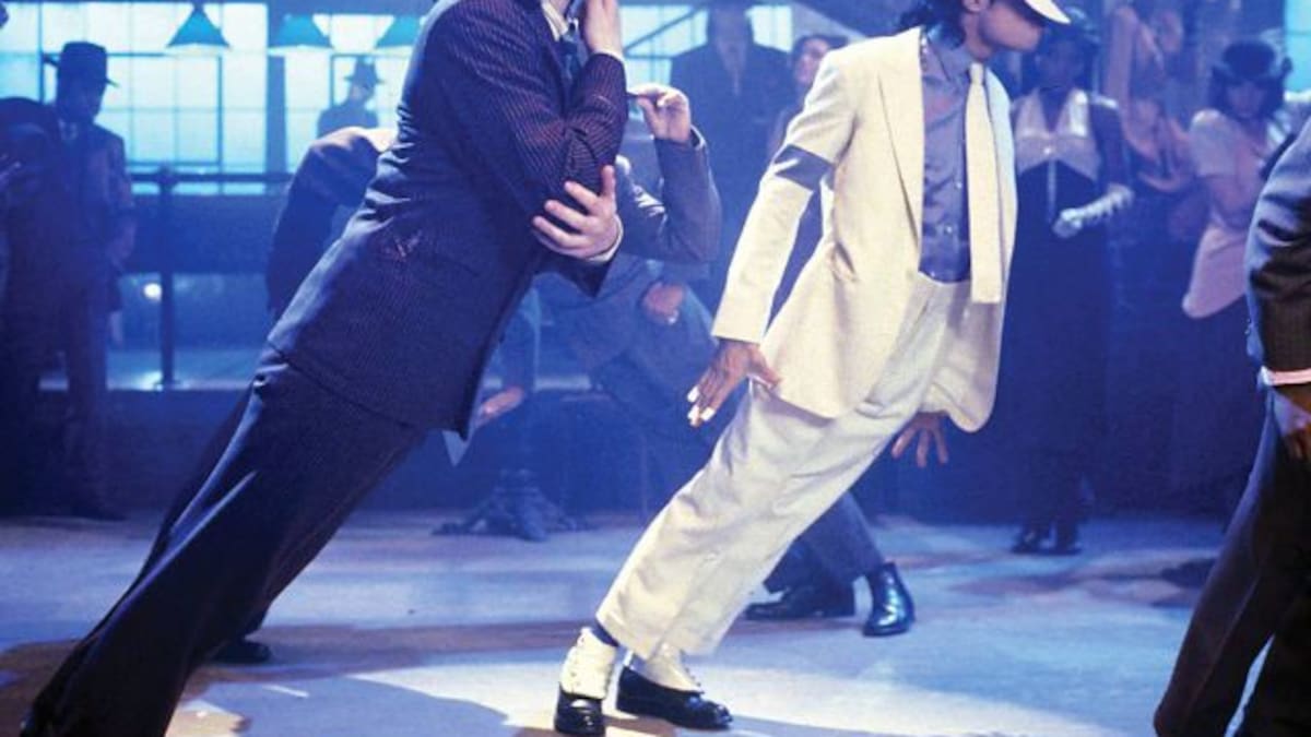 Este era el secreto de Michael Jackson para poder inclinarse 45º sobre el escenario sin caerse al piso