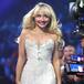 El regalo de Madonna a Sabrina Carpenter para los VMAs 2024 por "las comparaciones" entre ellas