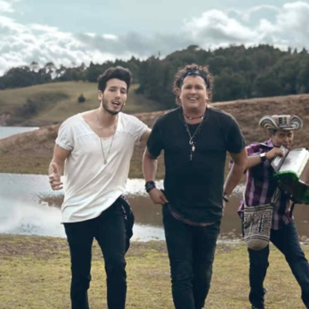 Fans recibieron una llamada de Carlos Vives