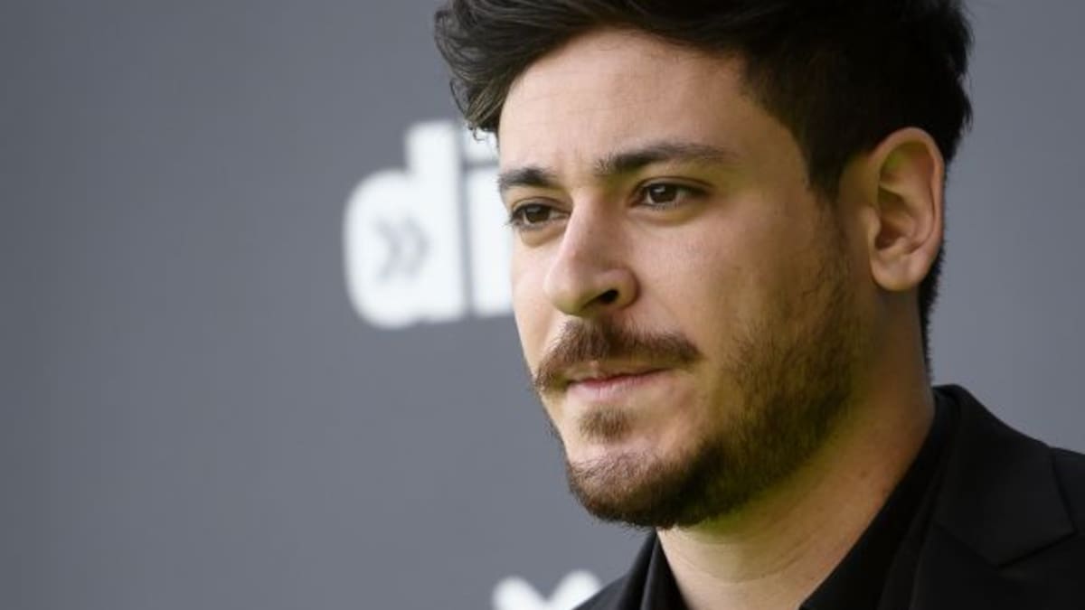 Cepeda recibe el apoyo de sus amigos tras ‘Desahogo’ y un disco de platino