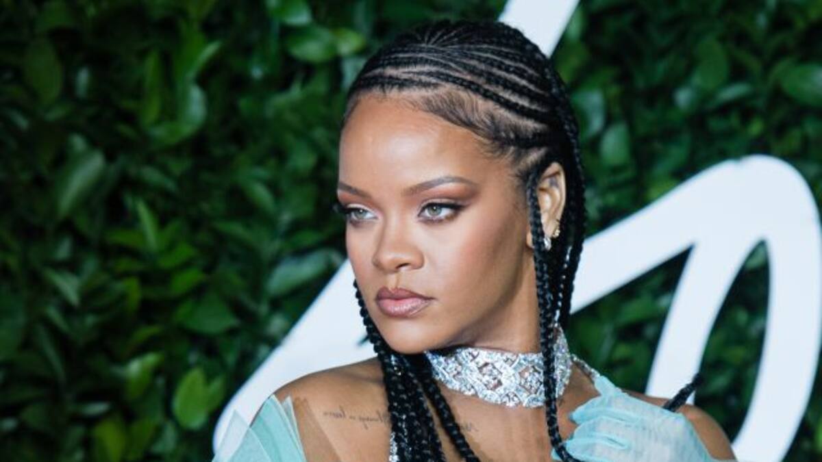 Rihanna dona 5 millones de dólares para luchar contra el coronavirus