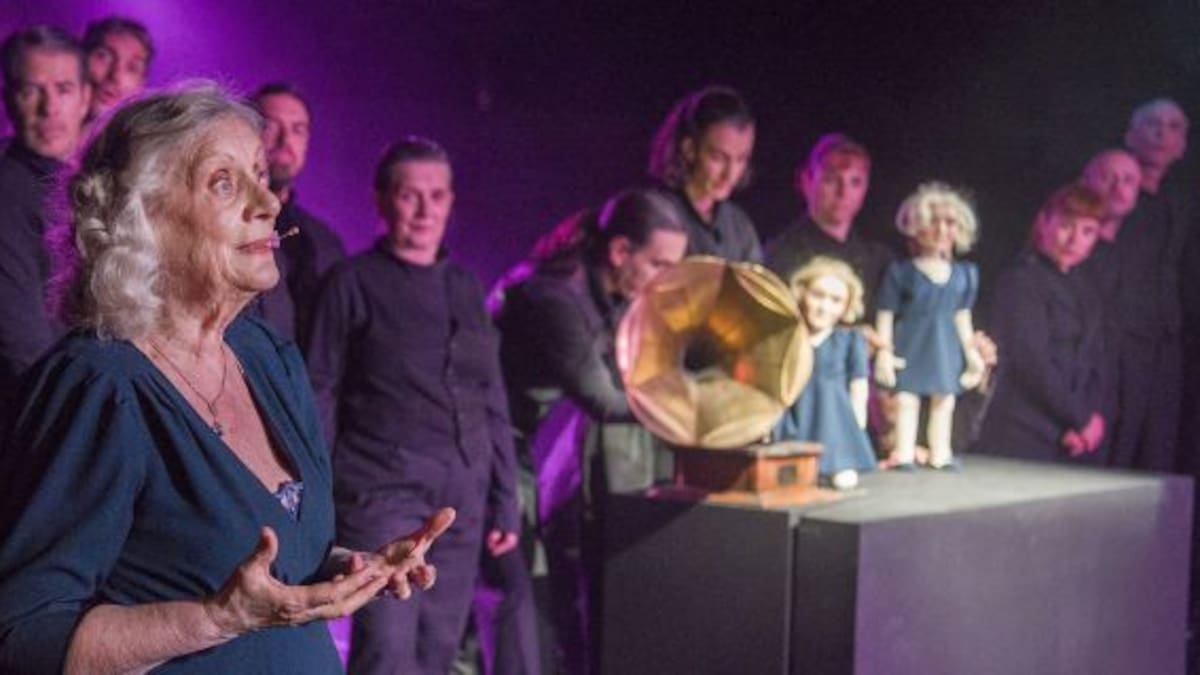 Sube a escena "Bimba", una vida dedicada al arte