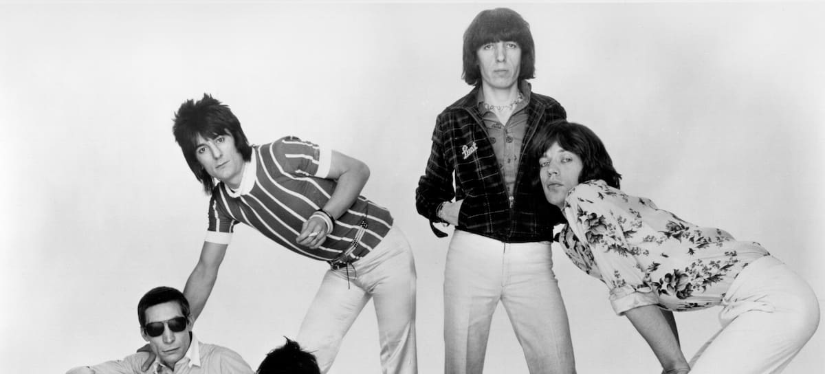 The Rolling Stones, en 1976, con el 'novato0 Ron Wood arriba, con camiseta a rayas.