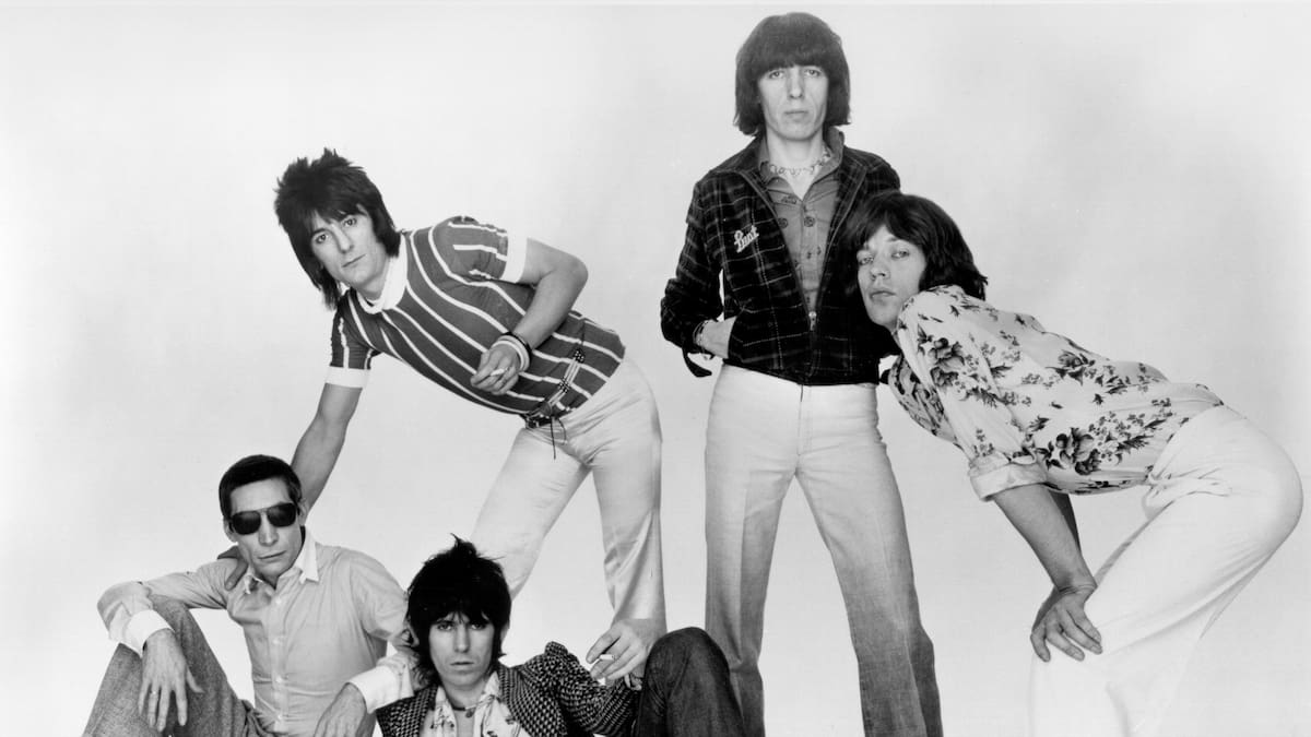 Cuando The Rolling Stones cambiaron de piel: 50 años de 'Black and blue', el disco que abrió la era Ron Wood