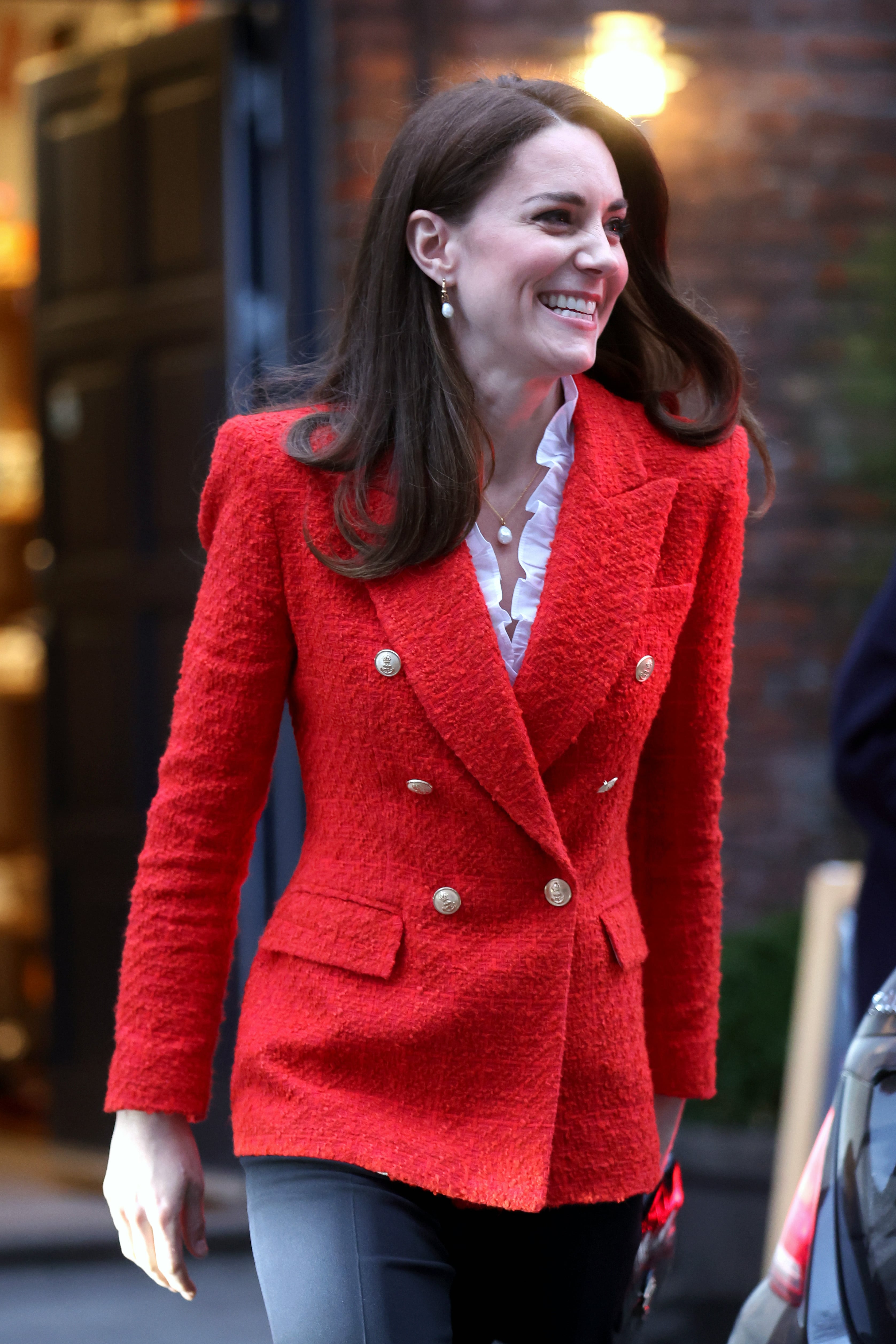 Kate Middleton con chaqueta de estampado tweed(Photo by Pool/Samir Hussein/WireImage)