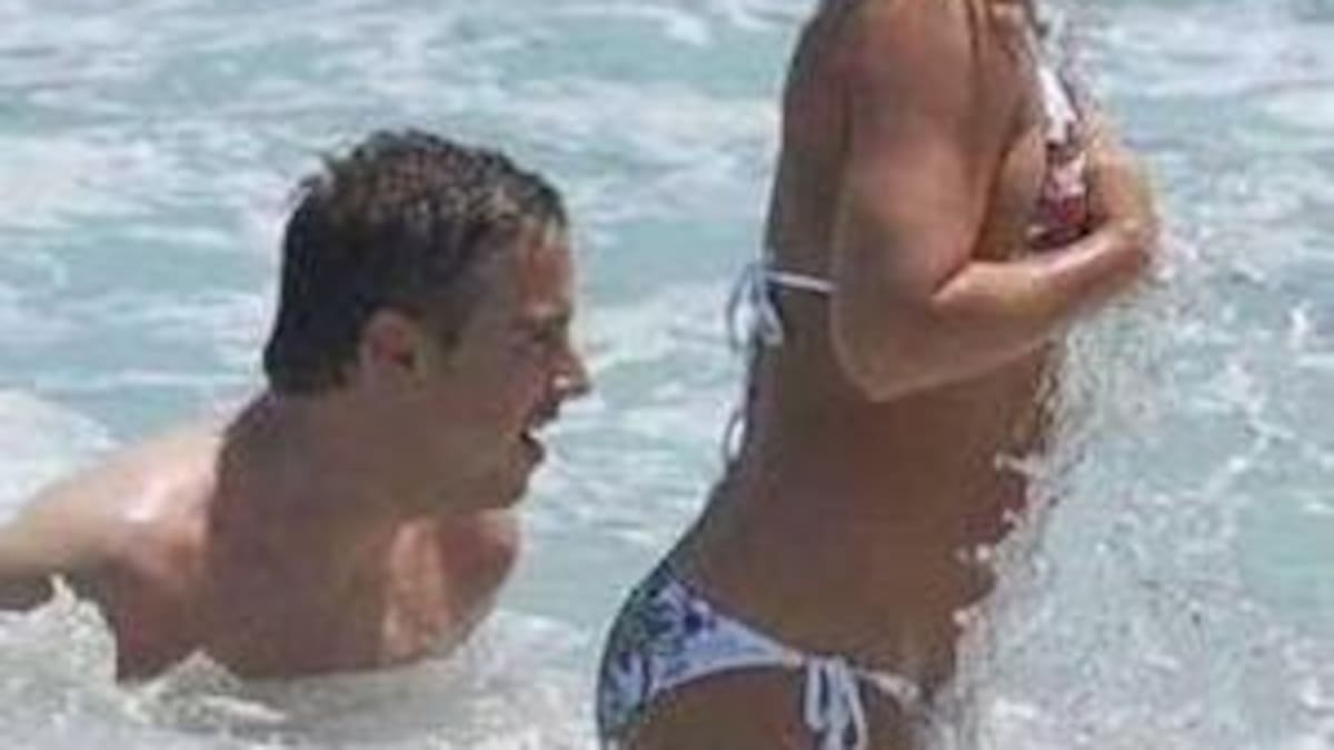 Britney Spears se relaja en la playa tras no ser acusada por la policía
