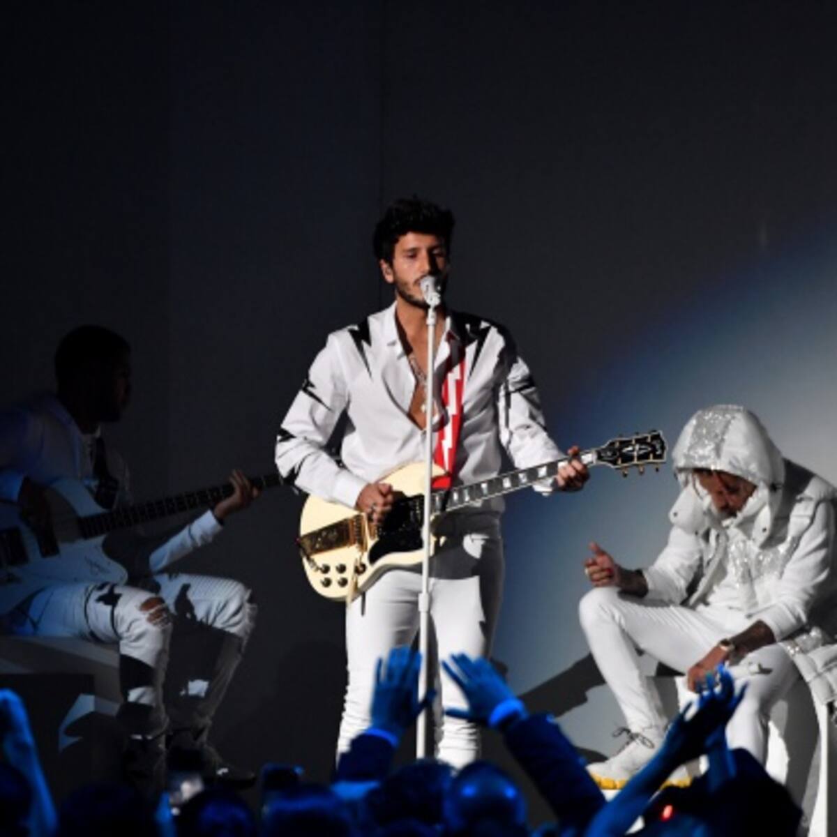 Sebastían Yatra será host de los Premios Juventud 2020
