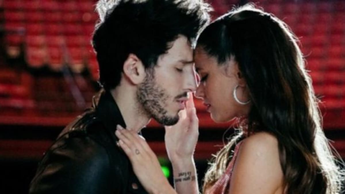 Así fue el romántico encuentro de Tini con Sebastián Yatra en Europa