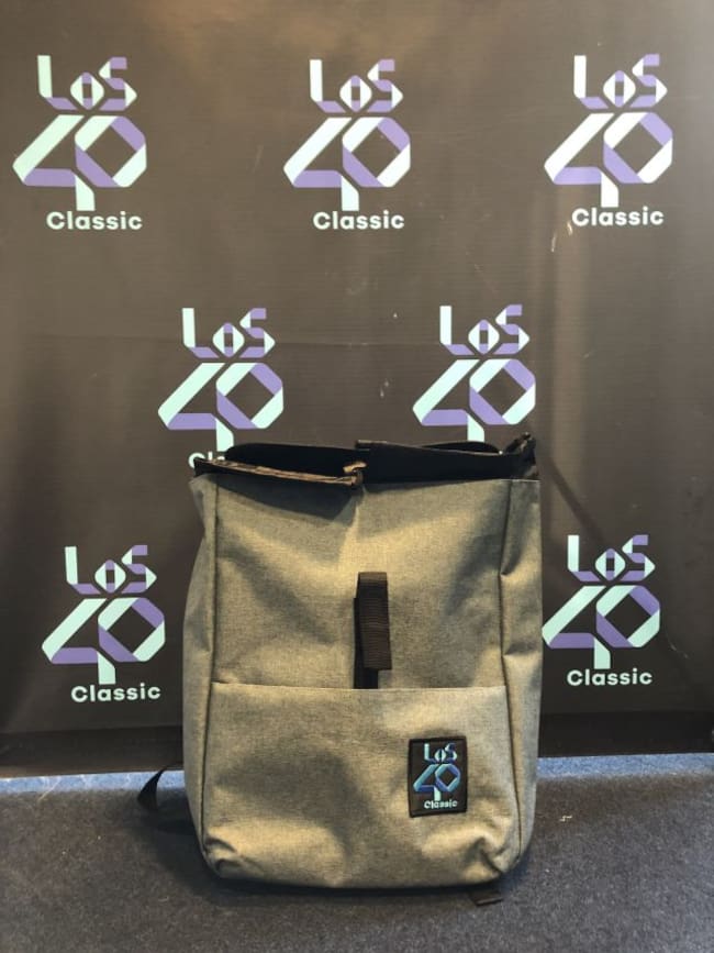 Consigue con 'Generación 40' la mochila oficial de LOS40 Classic.