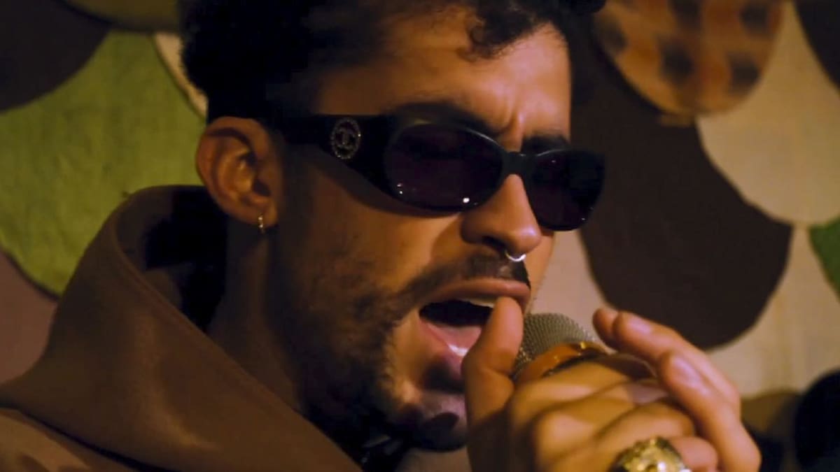 Rosalía y Bad Bunny incendian la red con su actuación en Saturday Night Live