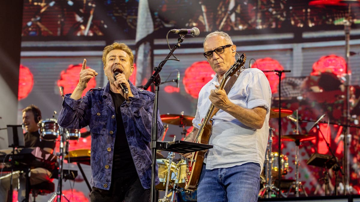 El último de la fila despliega la nostalgia en un concierto para estar presentes en el Metropolitano de Madrid