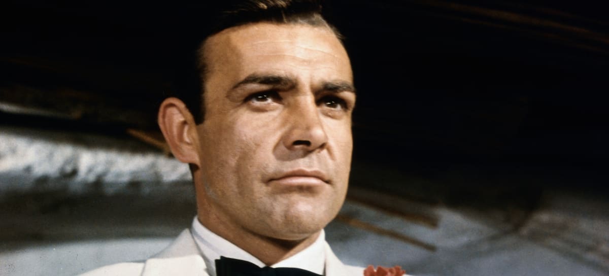 Sean Connery como James Bond.